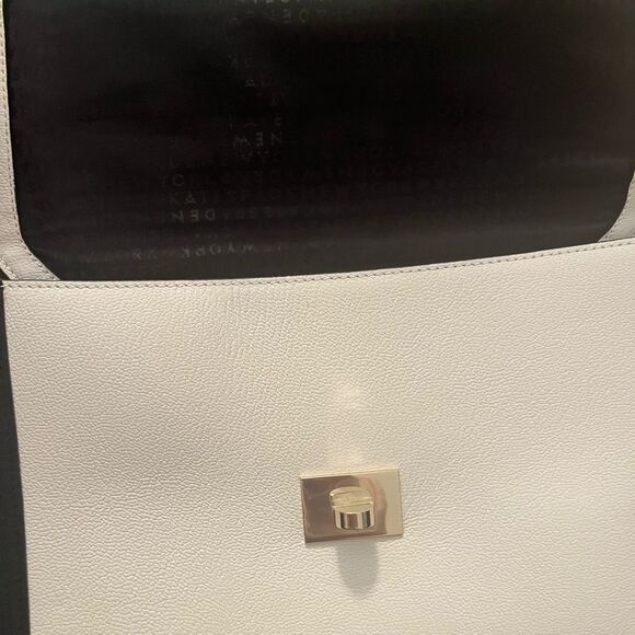 Kate Spade Black and Cream Shoulder Bag with Modern Elegance - Picture 9 of 16